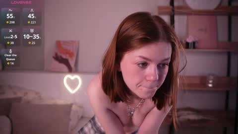 Snapshot of gwendatortoriello chatting on May 2026 11:18:02 AM Hello everyone Im May online show from May 2026 11:18:02 AM