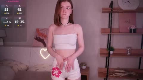 Snapshot of gwendatortoriello chatting on June 2026 11:00:02 AM Hello everyone Im May online show from June 2026 11:00:02 AM