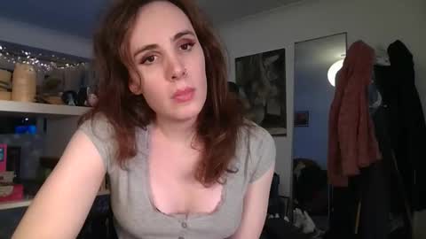 cutiefoxxx online show from November 2025 04:36:01 PM