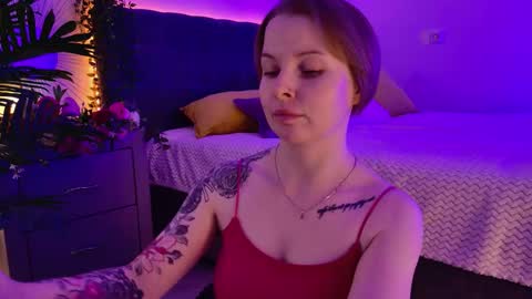 gwenhilton online show from September 2025 06:18:01 AM