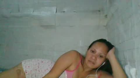 Snapshot of gwenn24 chatting on March 2026 09:27:01 AM gwenn24 online show from March 2026 09:27:01 AM