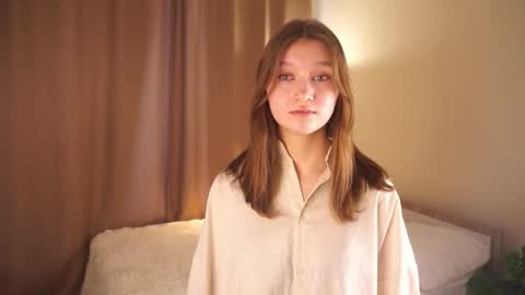 Molly online show from December 2025 06:07:02 AM