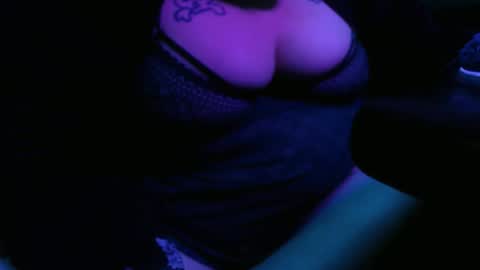 Snapshot of gxddess_fe chatting on November 2025 01:17:01 AM Goddess Fe online show from November 2025 01:17:01 AM