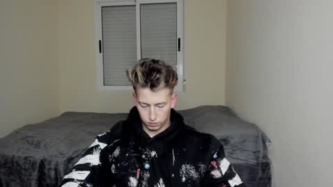 Oliver online show from December 2024 08:37:02 PM