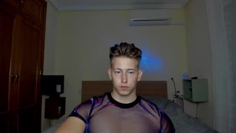 Oliver online show from February 2025 08:01:01 PM