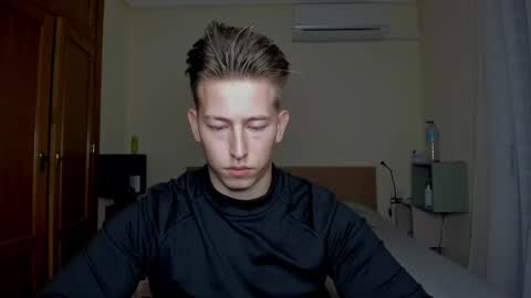 Oliver online show from February 2025 05:53:02 PM