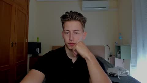 Oliver online show from February 2025 04:03:02 PM