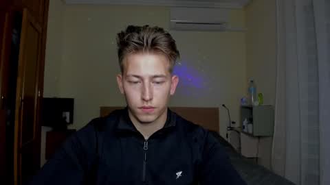 Oliver online show from February 2025 09:14:02 PM