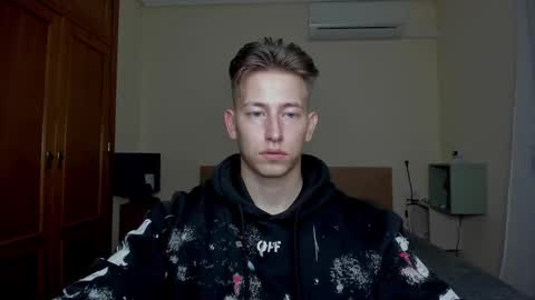 Oliver online show from March 2025 09:48:01 PM