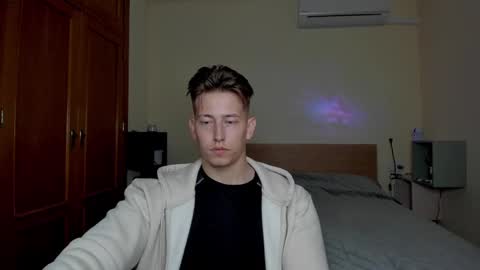 Oliver online show from March 2025 07:21:02 PM