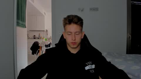 Oliver online show from March 2026 03:18:01 PM