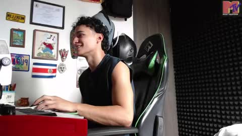 Snapshot of gymbro42 chatting on May 2026 03:06:01 PM Gymbro42 online show from May 2026 03:06:01 PM
