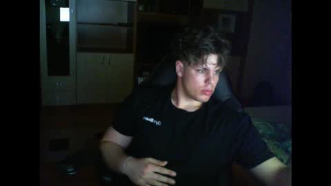 gymguy0505 online show from February 2026 11:23:02 PM