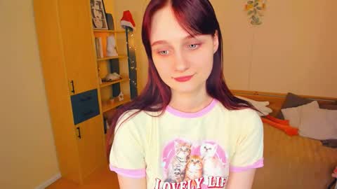 Kelly  Lilly online show from March 2026 02:04:02 AM