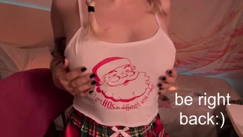 Snapshot of h2h0e chatting on February 2025 06:59:01 PM Lana online show from February 2025 06:59:01 PM