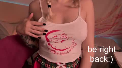 Snapshot of h2h0e chatting on February 2025 08:28:02 PM Lana online show from February 2025 08:28:02 PM