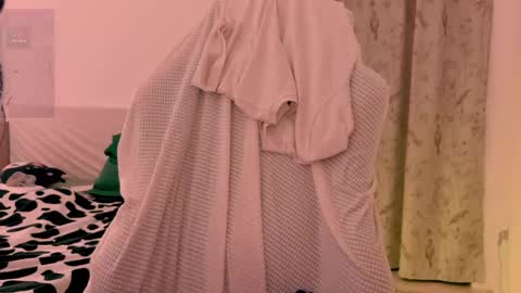 Lana online show from April 2026 08:31:01 PM