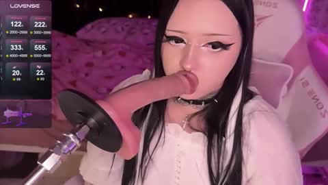 Snapshot of h3ntaikitty chatting on February 2026 12:33:01 PM Molly and PVT 42TKMIN 3 help us get 100 likes online show from February 2026 12:33:01 PM