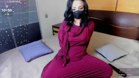 Linda online show from November 2025 02:56:02 AM