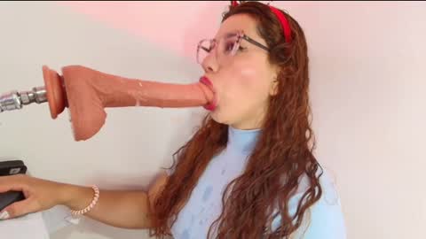 hade_cute2 online show from December 2024 01:46:01 PM