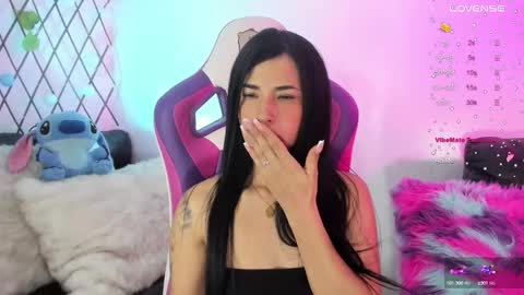 Hadid online show from October 2025 08:29:02 PM