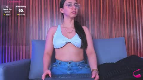 hailey_bieber_ online show from February 2026 12:11:02 AM