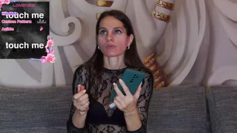 HaileyPeach online show from February 2026 06:03:01 PM