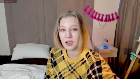 Hailey online show from February 2025 02:01:02 AM