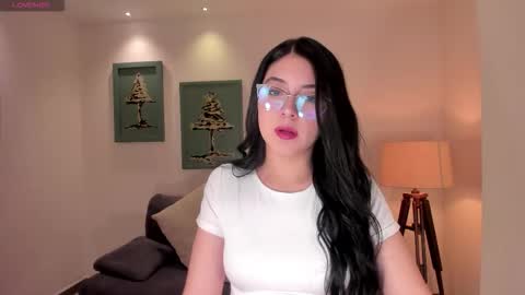 Hailey online show from December 2025 12:10:01 PM