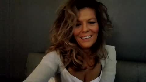 Hailey online show from January 2026 06:10:01 PM