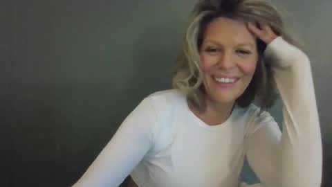 Hailey online show from April 2026 07:07:02 PM