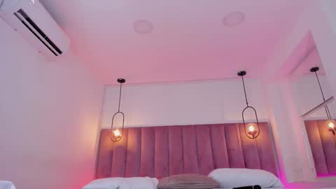 Haily online show from December 2025 08:37:02 PM