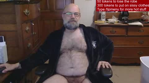 Snapshot of hairydaddybear69 chatting on April 2026 11:41:02 AM HairyDaddyBear69 online show from April 2026 11:41:02 AM