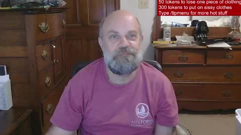 Snapshot of hairydaddybear69 chatting on April 2026 12:42:02 PM HairyDaddyBear69 online show from April 2026 12:42:02 PM