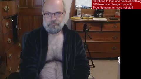 Snapshot of hairydaddybear69 chatting on May 2026 11:40:01 AM HairyDaddyBear69 online show from May 2026 11:40:01 AM