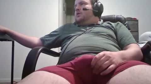 Snapshot of hairymikey chatting on June 2026 05:20:02 AM hairymikey online show from June 2026 05:20:02 AM
