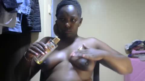 Snapshot of hairypussybigassy001 chatting on January 2025 01:09:01 PM hairypussybigassy001 online show from January 2025 01:09:01 PM