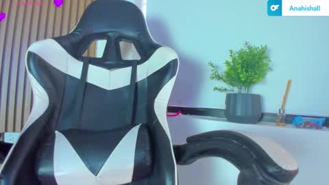 Anahis online show from February 2025 10:13:01 PM