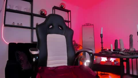 halley_ravenn online show from March 2026 08:31:01 PM