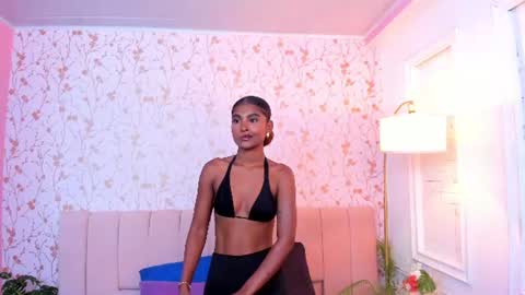 Halley Lorens online show from July 2026 06:36:01 PM