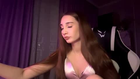 Holly online show from December 2025 09:08:01 PM