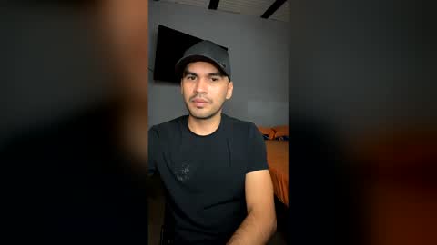 hamiltong12 online show from December 2025 04:19:01 AM