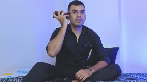 hamiltong12 online show from January 2026 02:13:01 AM