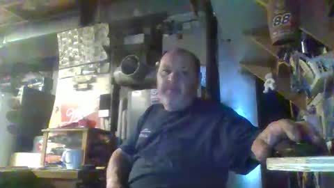 Snapshot of handiemanhere chatting on May 2026 12:09:02 PM naked man online show from May 2026 12:09:02 PM
