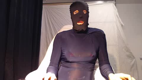 SissySanna online show from April 2026 04:55:01 AM