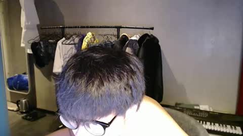 handsome_mannn online show from April 2026 08:57:02 PM