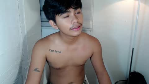 Snapshot of handsome_vanana chatting on February 2025 11:07:02 AM handsome_vanana online show from February 2025 11:07:02 AM