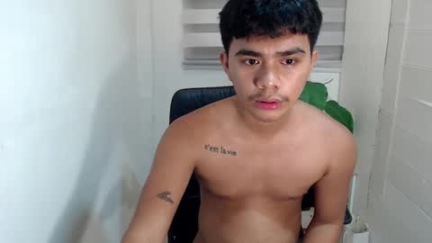 Snapshot of handsome_vanana chatting on February 2025 04:56:02 PM handsome_vanana online show from February 2025 04:56:02 PM