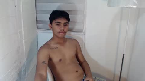 Snapshot of handsome_vanana chatting on March 2025 10:55:01 AM handsome_vanana online show from March 2025 10:55:01 AM