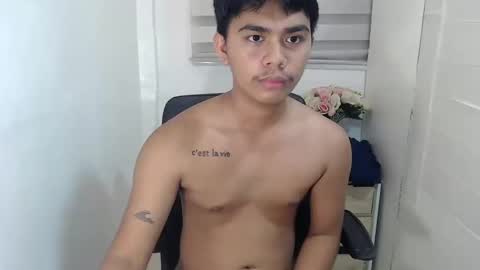 Snapshot of handsome_vanana chatting on March 2025 03:18:02 PM handsome_vanana online show from March 2025 03:18:02 PM